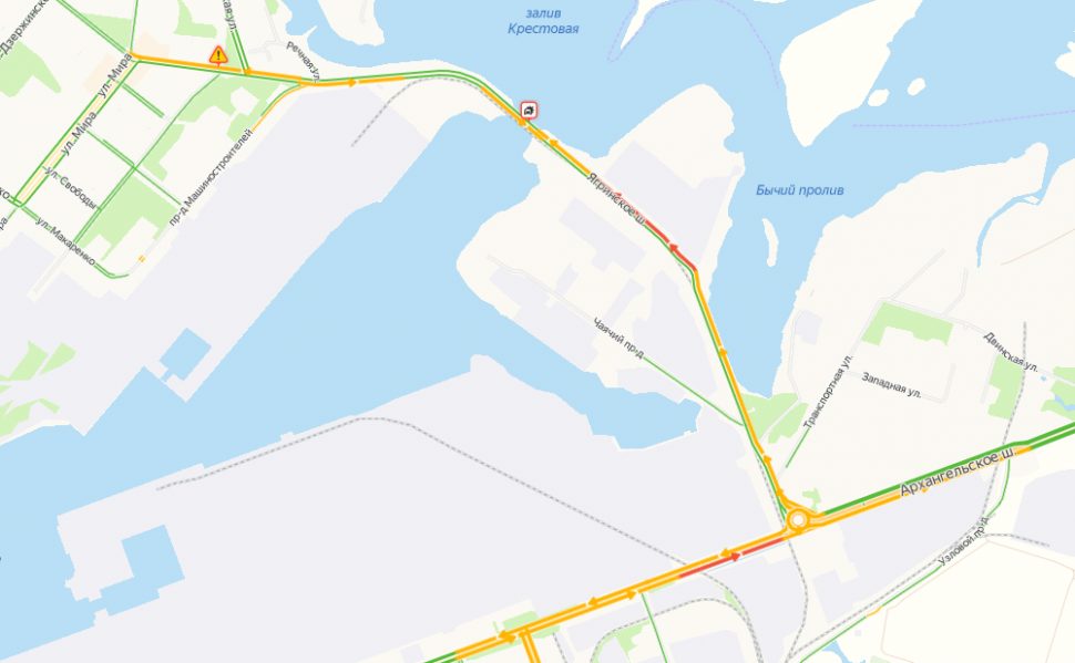 ДТП на Ягринском мосту в Северодвинске привело к дорожной пробке